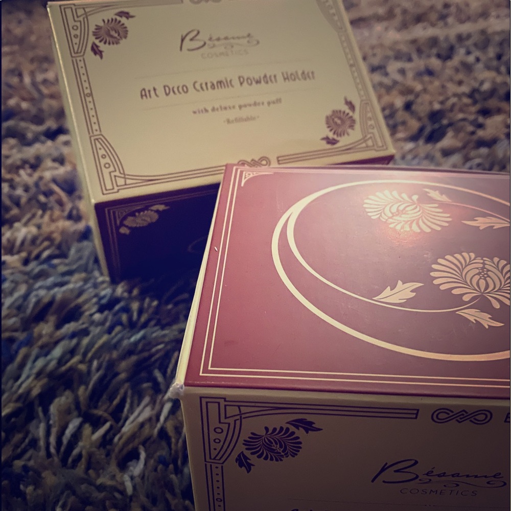 Besame Cosmetics-Powder Holder